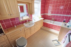 Family Bathroom- click for photo gallery